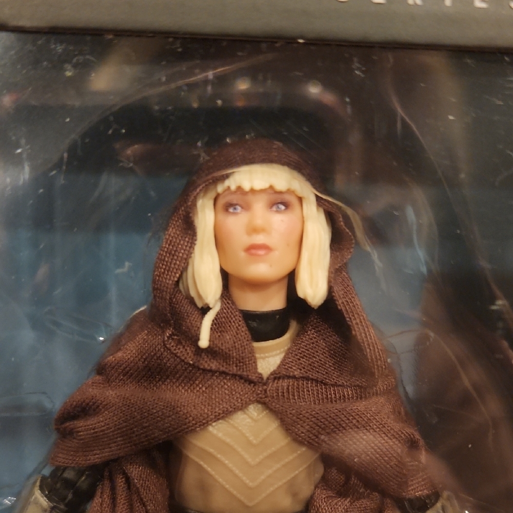 Star Wars Black Series Shin Hati Arcana Figure: Ahsoka - Picture 9 of 15
